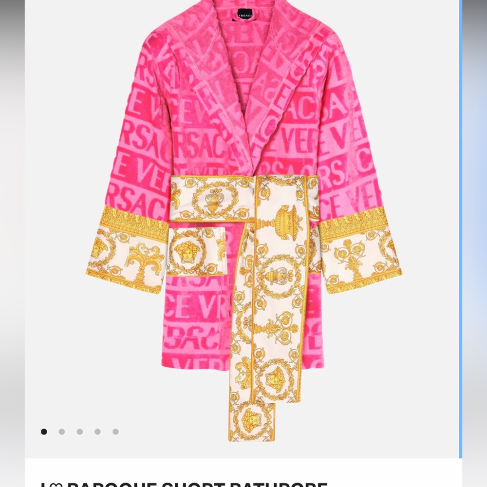 Pink HoodedREAD DESCRIPTION Authentic Versace Robe TRADE FOR PINK VERSACE ROBE